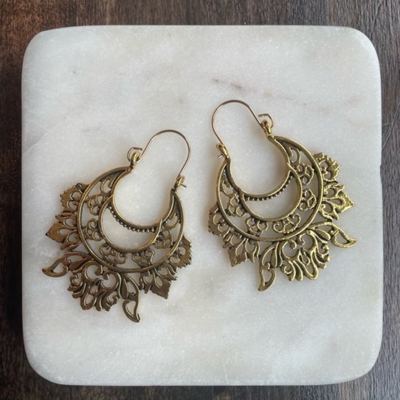 Anthropologie Jewelry - Gold Floral Hoop Earrings